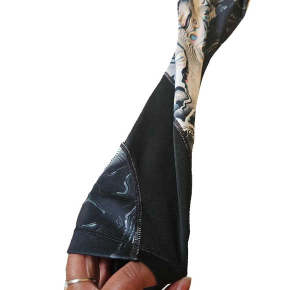 SOLD OUT 🩷 NIKE PRO Dri Fit Marbled Cropped Leggings - Picture 4 of 8